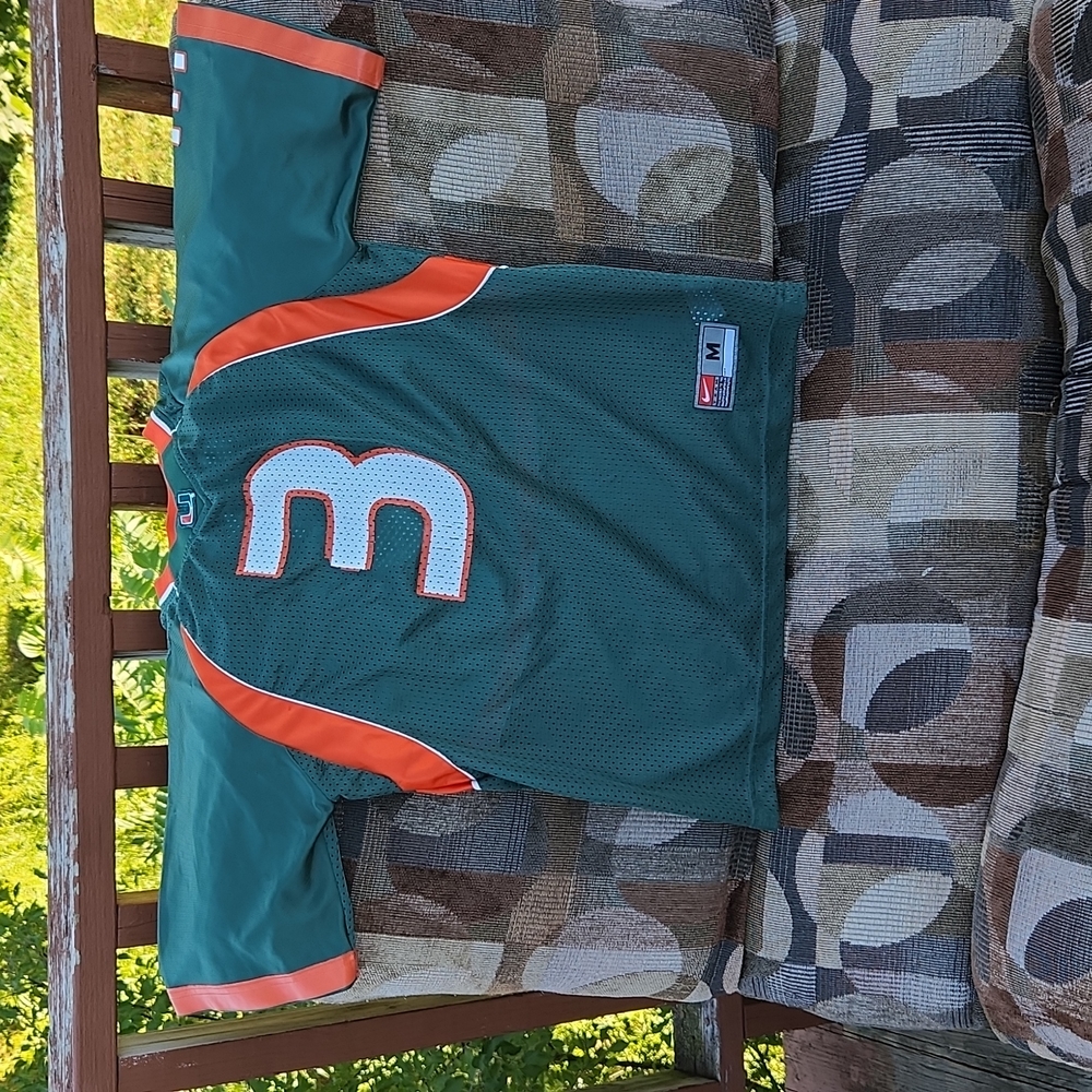 Nike team jersey